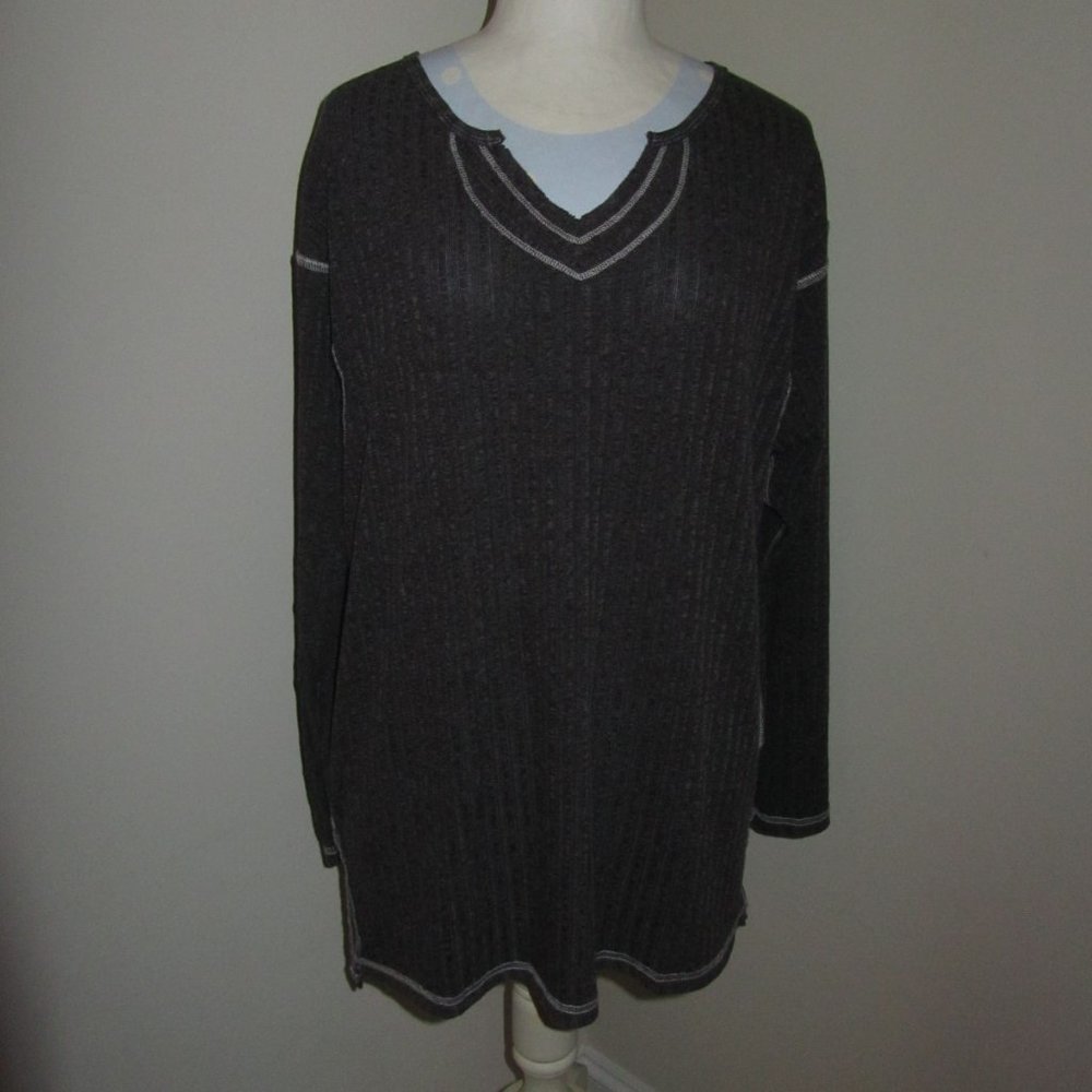 Women GiGio U S A Size Medium (Roomy Med) L/S Gray Top EUC.